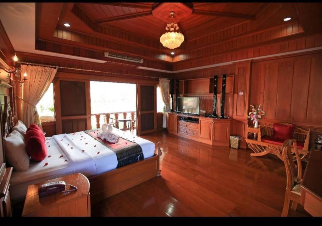 Ngamta Hotel Mae Hong Son Esterno foto