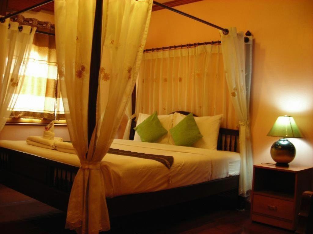 Ngamta Hotel Mae Hong Son Esterno foto