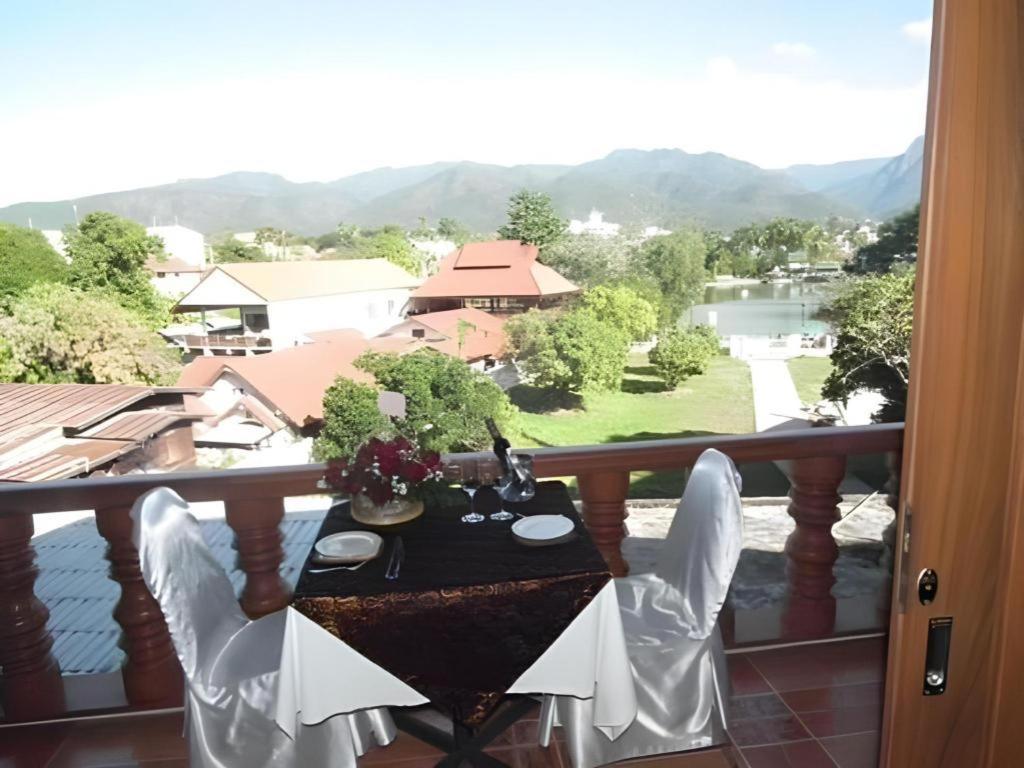 Ngamta Hotel Mae Hong Son Esterno foto