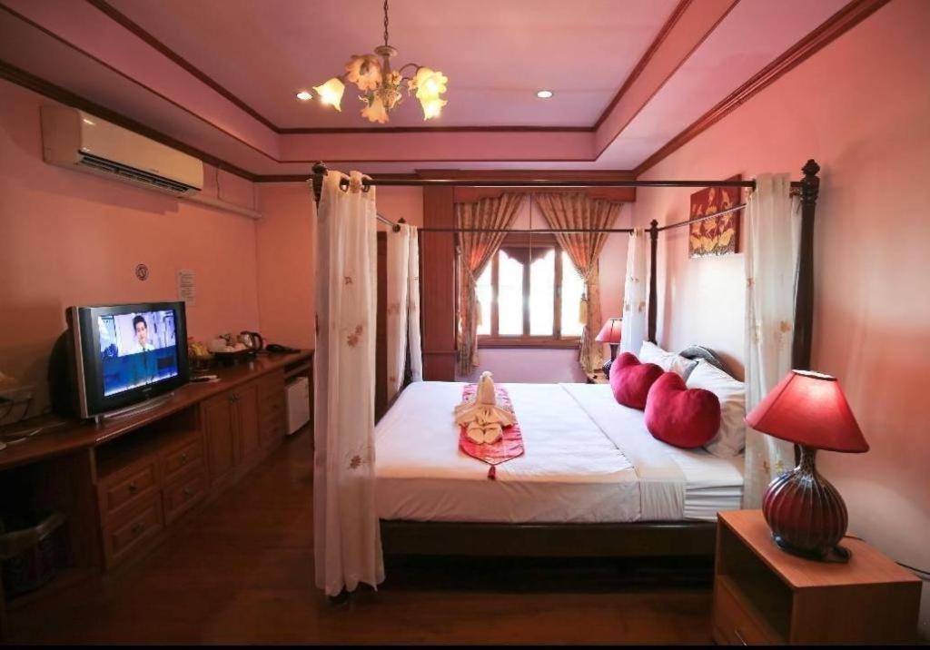 Ngamta Hotel Mae Hong Son Esterno foto